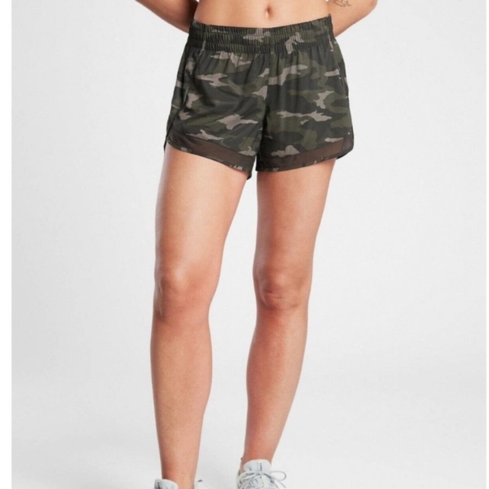 Athleta Printed Mesh Racer Run Short 4” in Green Camo Print SZ M